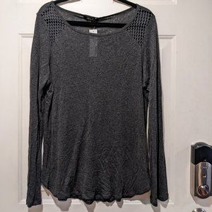 Long-sleeve gray knit shirt, XL